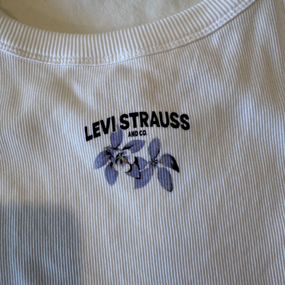 Levi’s Graphic Ribbed Tank Top - Picture 2 of 4